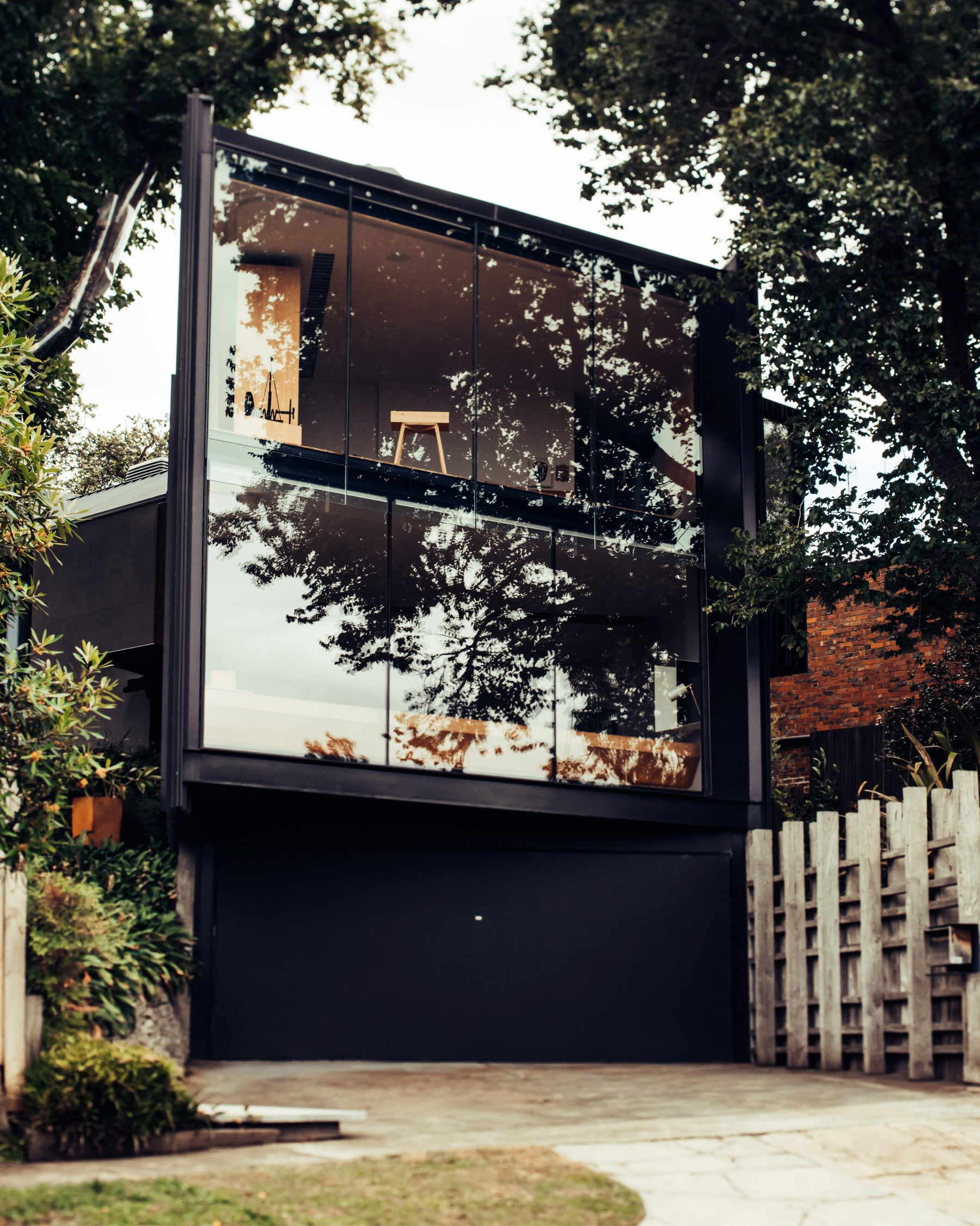 THE TREASURE HUNTER OF KEW