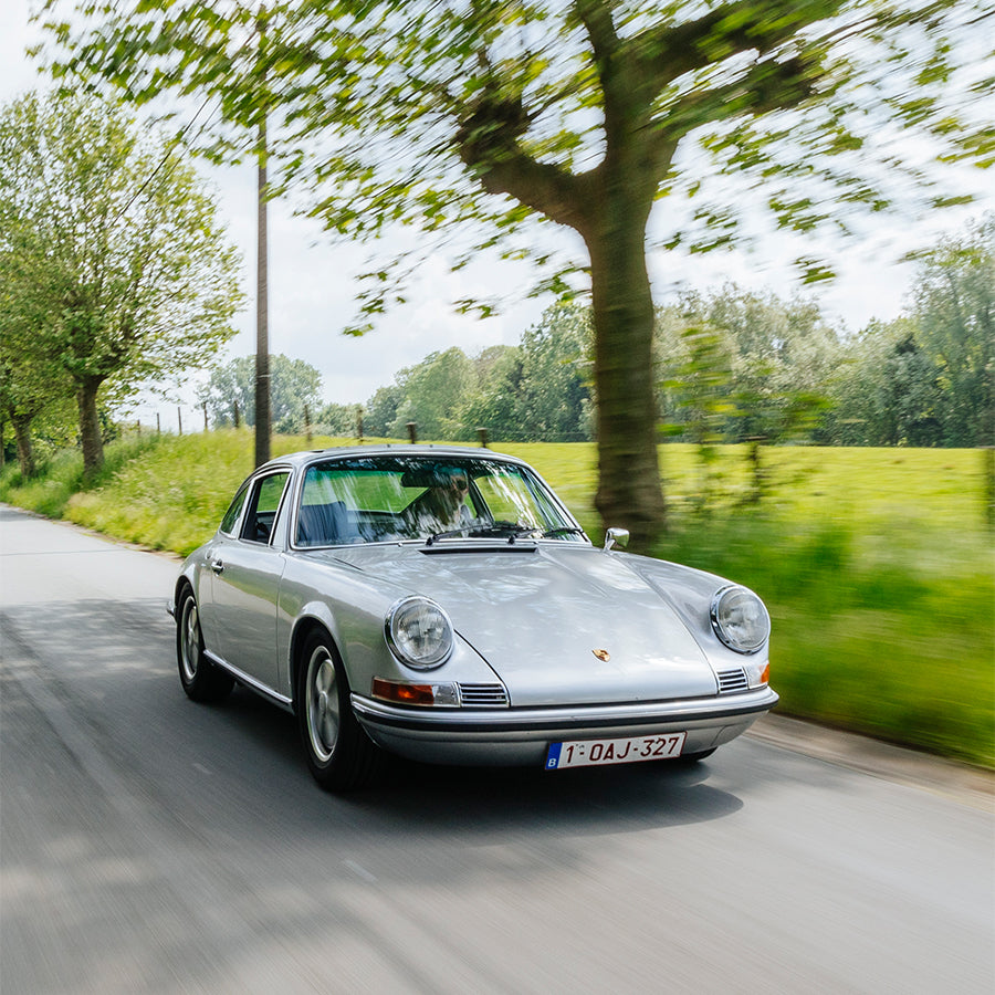 Monochromatic image text 1 image