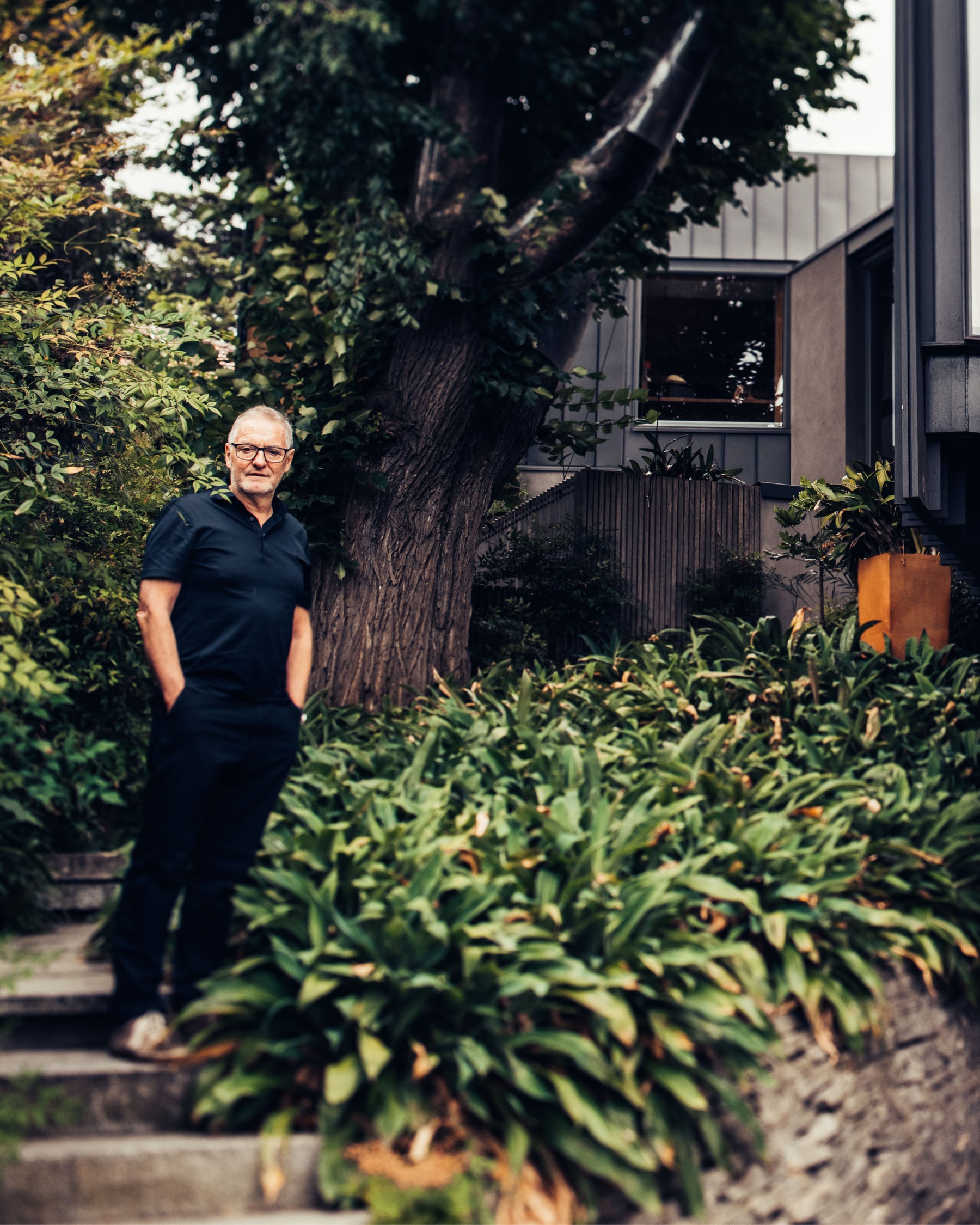 THE TREASURE HUNTER OF KEW image text 1 image