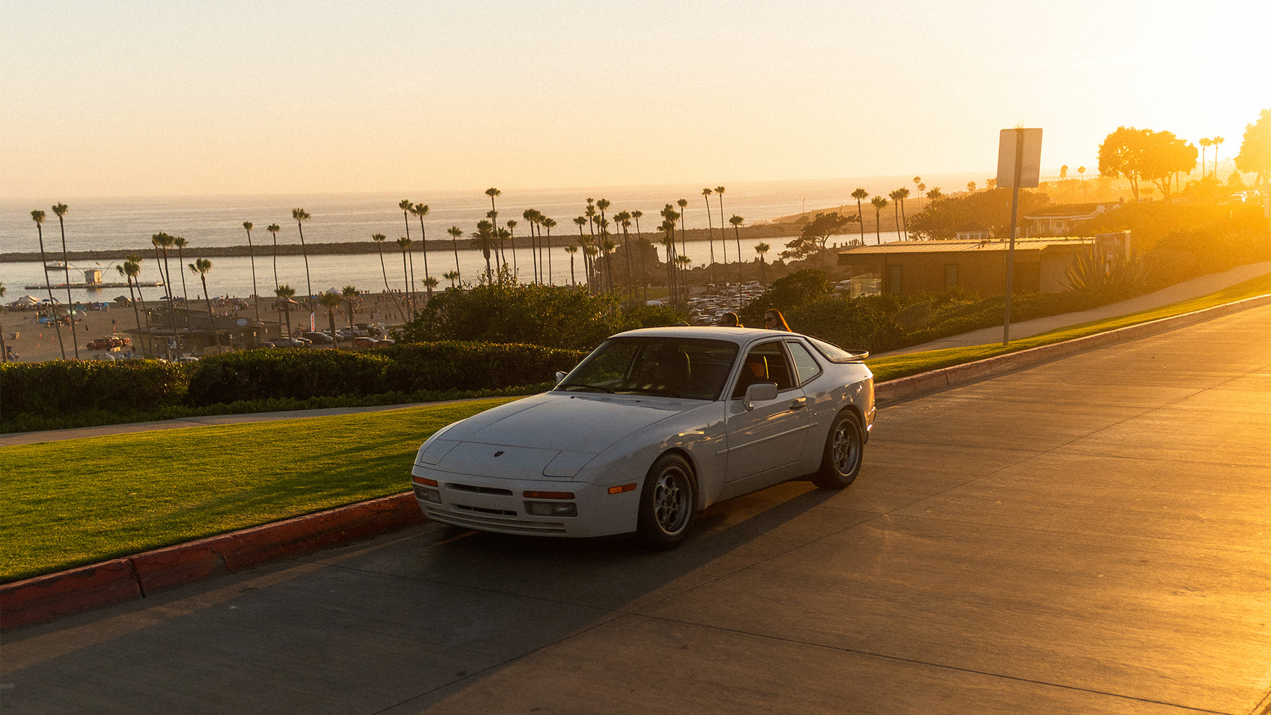 A 944 Odyssey second image
